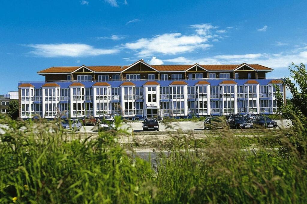 Apartment In Cuxhaven With A Shared Pool Exterior photo